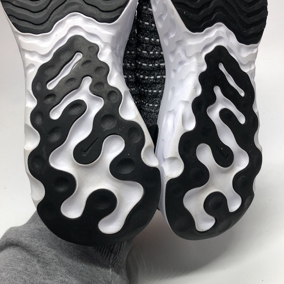 Nike Men’s React Phantom Run Flyknit Running Shoe CJ0277-003 Used Worn Once S8 - Picture 8 of 11